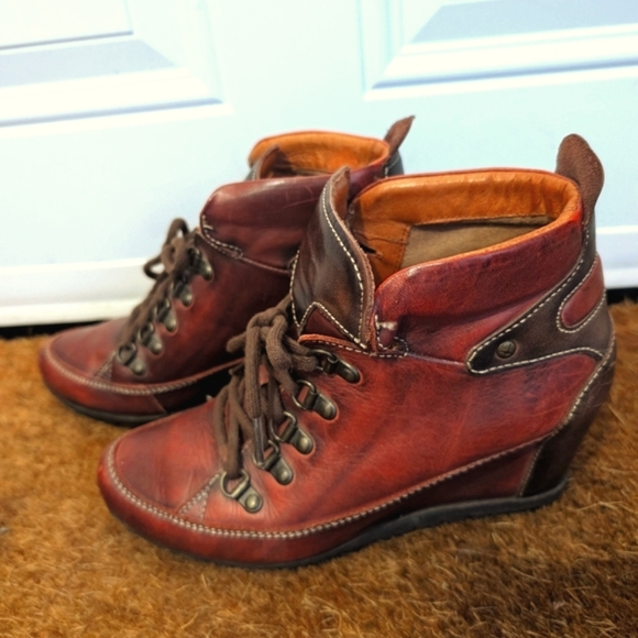 Pikolinos Wedge Leather Sneaker Boots 39 US 8.5 / 9 GUC Spain - Picture 2 of 9